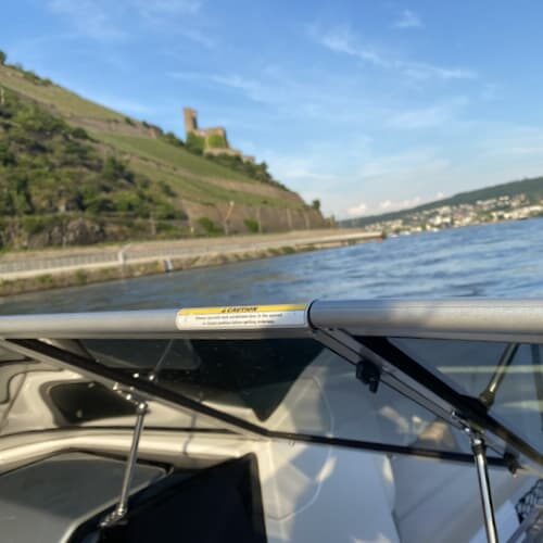 Speedboot fahren Rhein